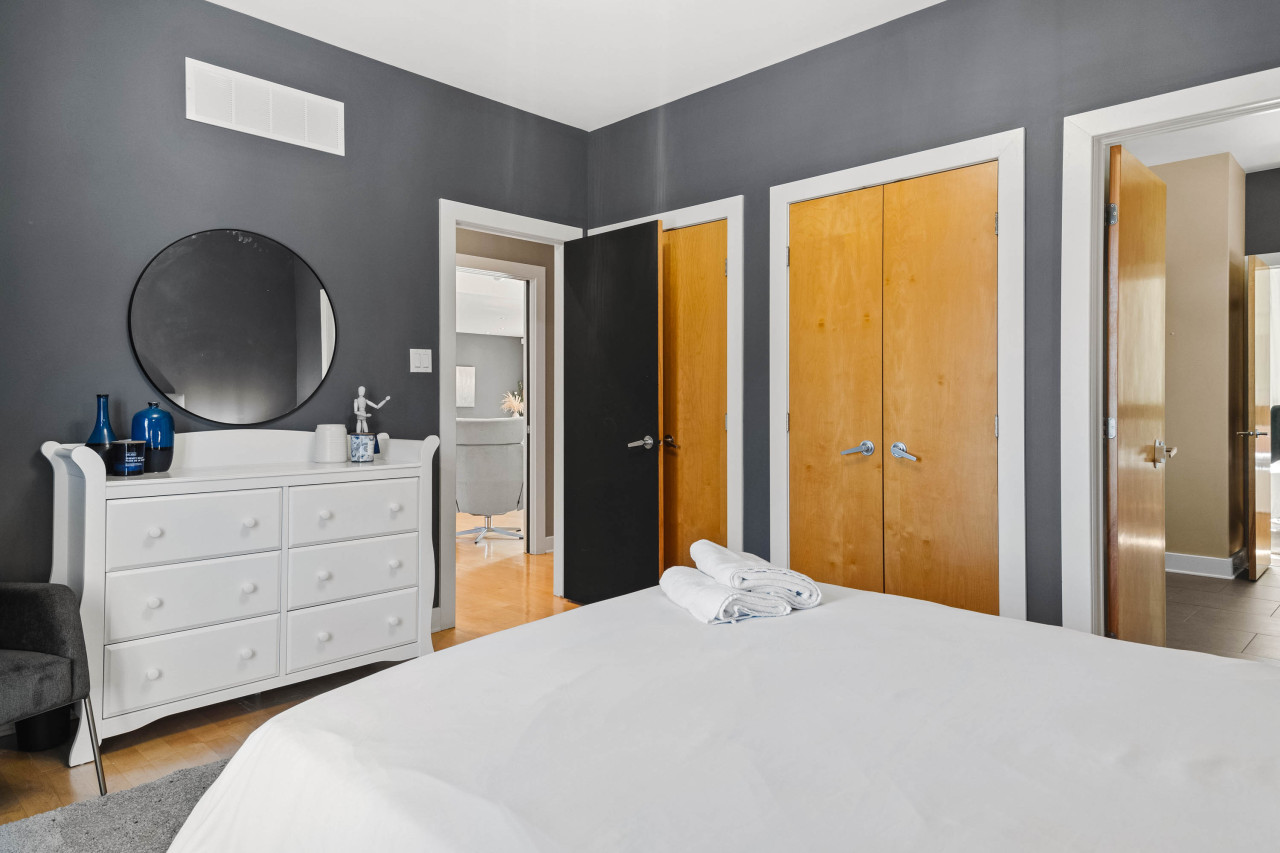 Ottawa — The Mansion · 4BR Luxury Estate — Ottawa furnished rental, photo 42