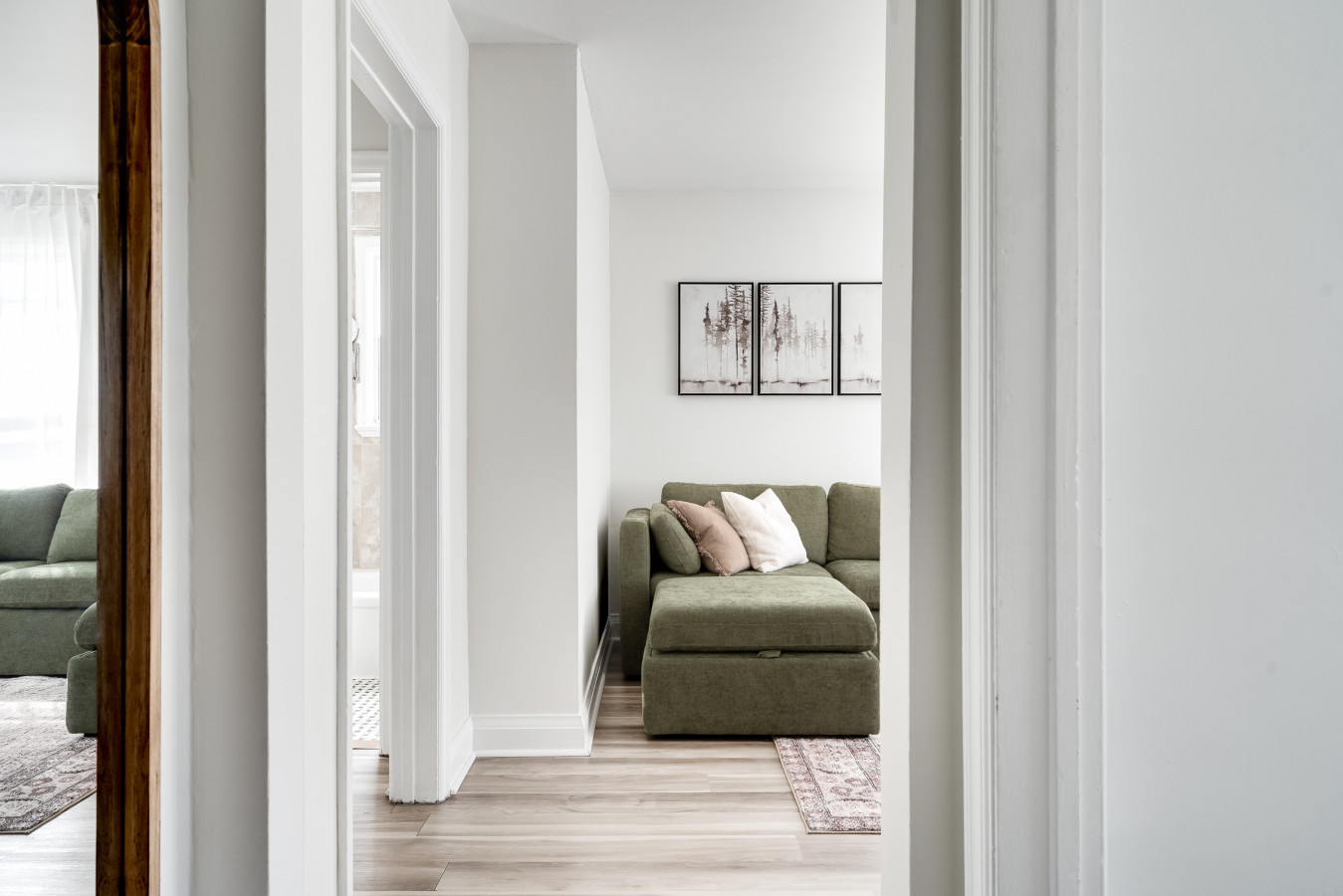 Kingston — Stylish 2BR near Queen's & Lake Ontario — Kingston furnished rental, photo 11