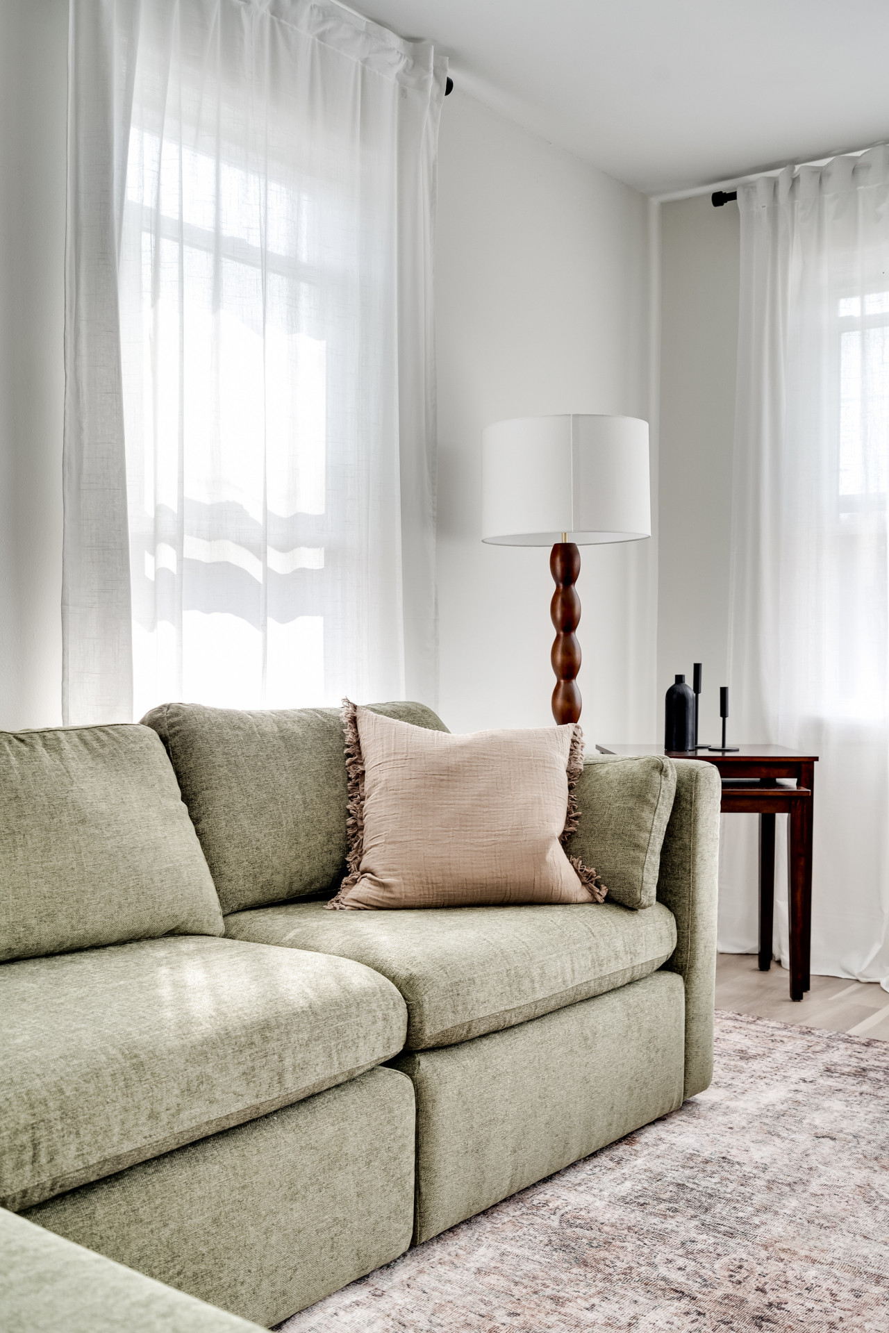 Kingston — Stylish 2BR near Queen's & Lake Ontario — Kingston furnished rental, photo 13
