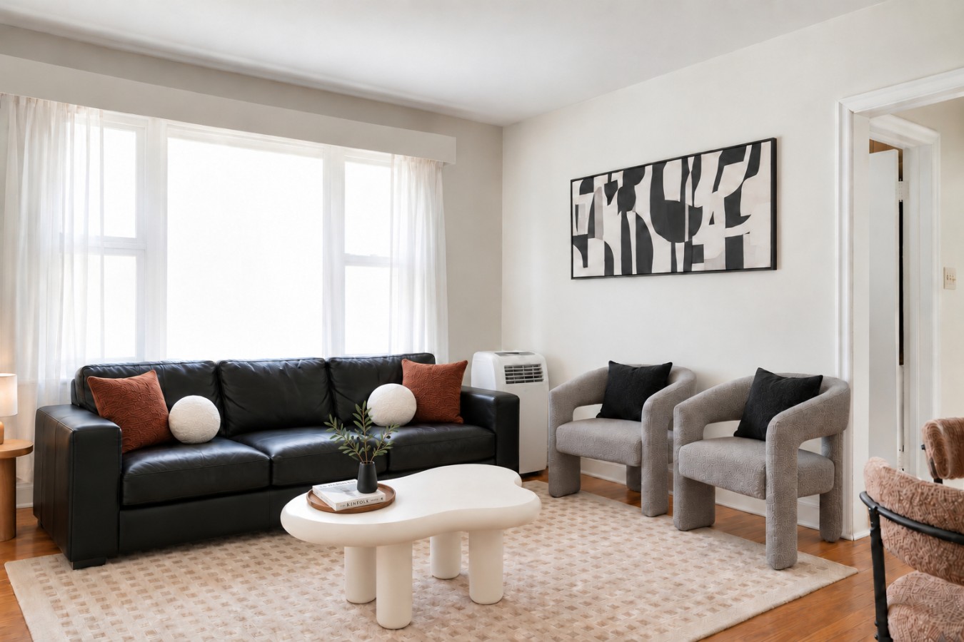 Cozy 2BR – Walk to Downtown & University! — Kingston furnished rental photo