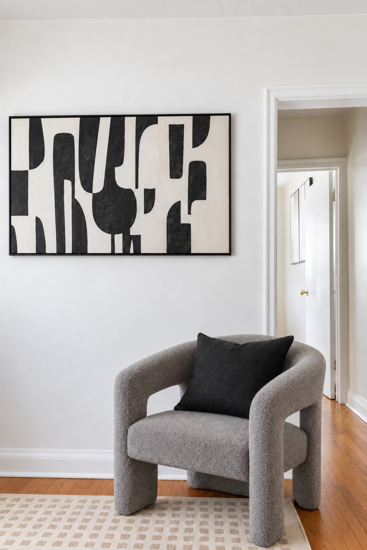 Cozy 2BR – Walk to Downtown & University! — Kingston furnished rental, photo 8