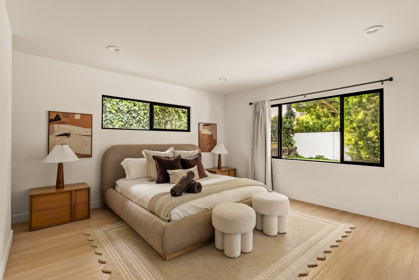 Los Angeles — Executive 4BR Home near Universal Studios — Los Angeles furnished rental, photo 16