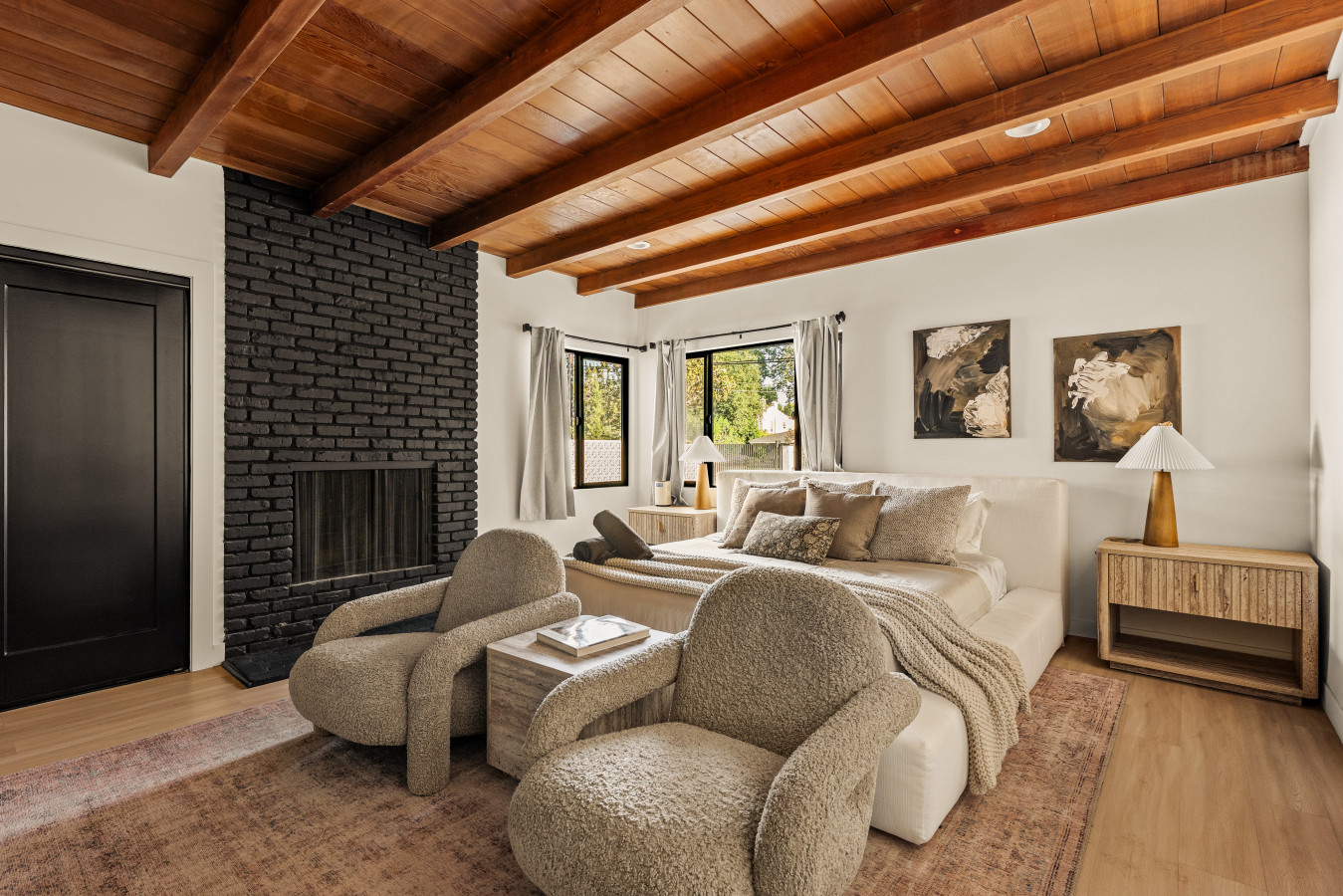 Los Angeles — Executive 4BR Home near Universal Studios — Los Angeles furnished rental photo