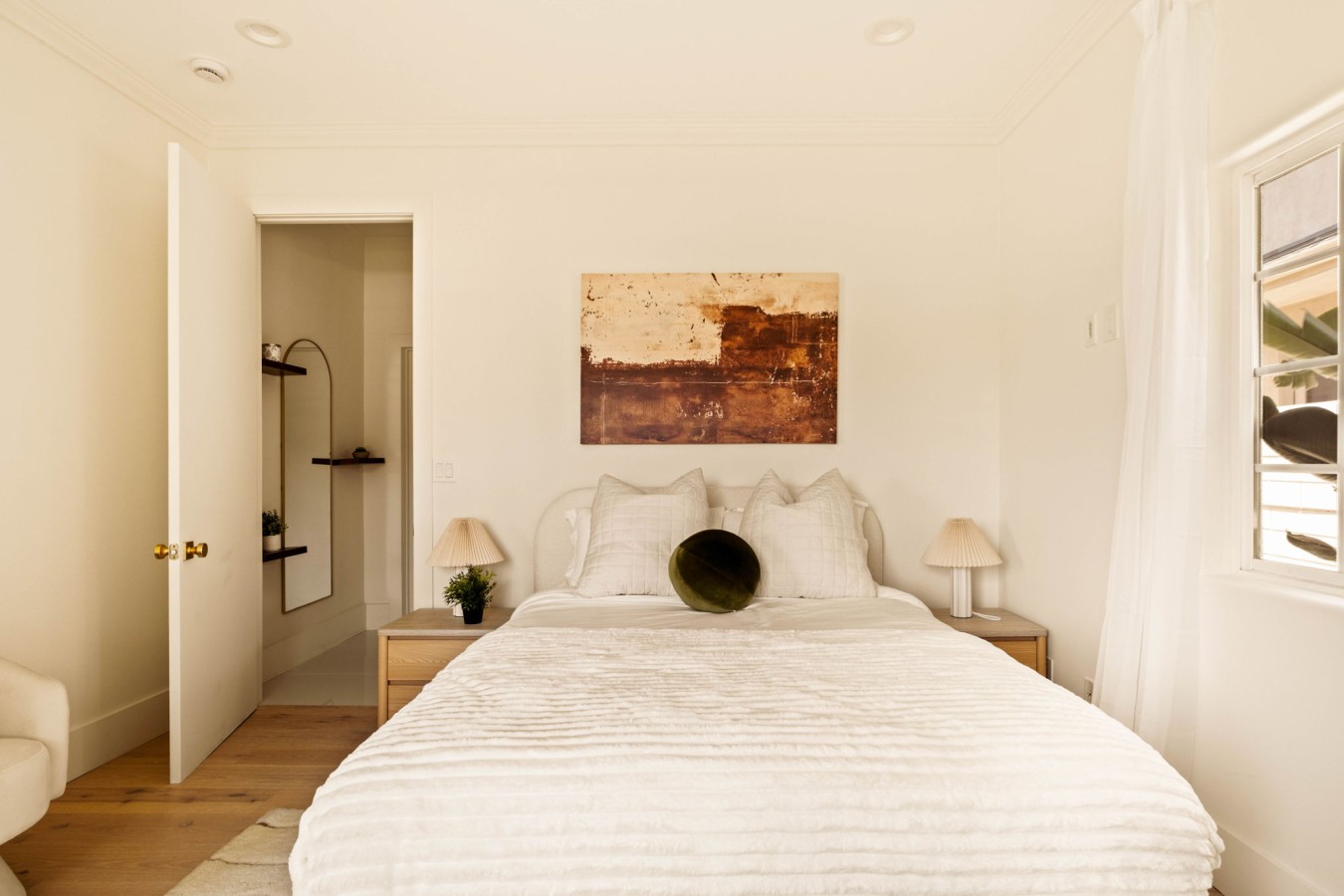 Executive 4BR/4BA West LA Home | 10 Guests — Lennox furnished rental, photo 37