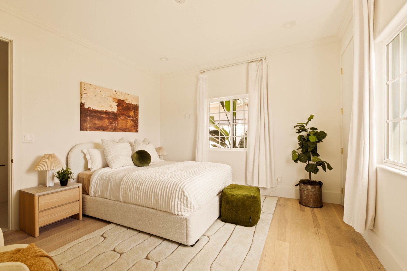 Executive 4BR/4BA West LA Home | 10 Guests — Lennox furnished rental, photo 35