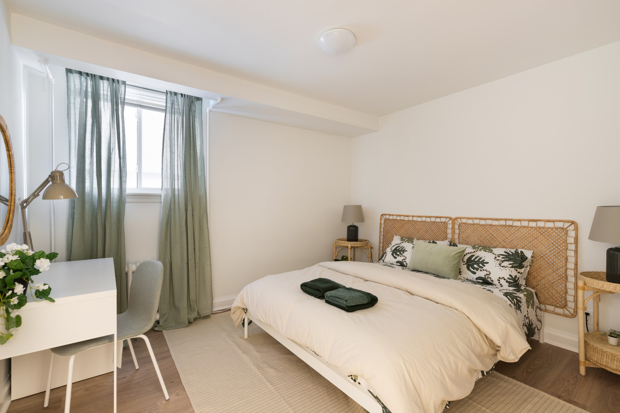 Ottawa — 2-Bedroom Furnished Home — Ottawa furnished rental photo
