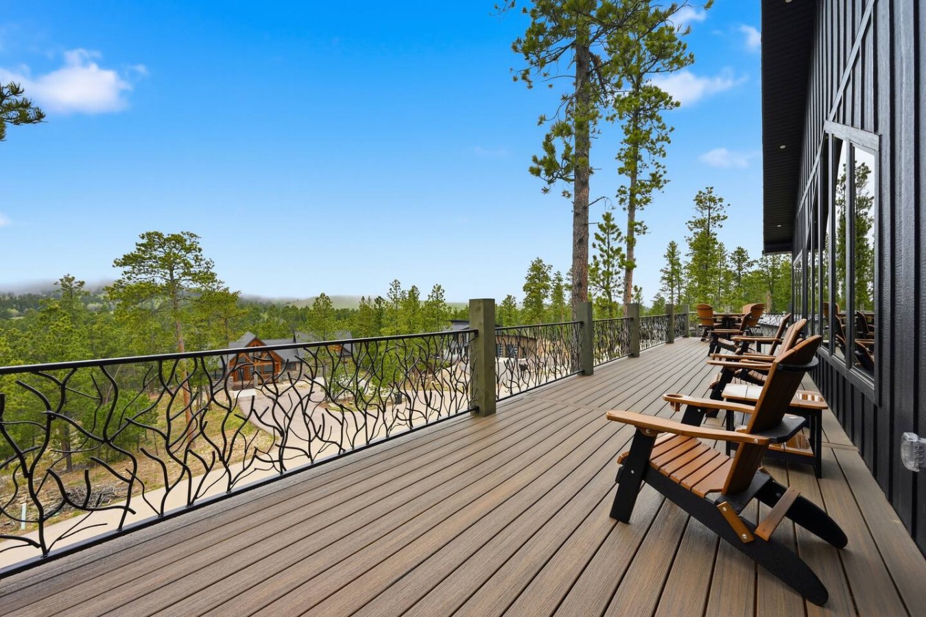 Sited Inn-Sleeps 18-Hot Tub-GreatViews-Spacious