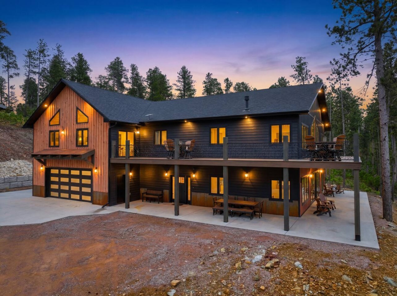 Sited Inn-Sleeps 18-Hot Tub-GreatViews-Spacious