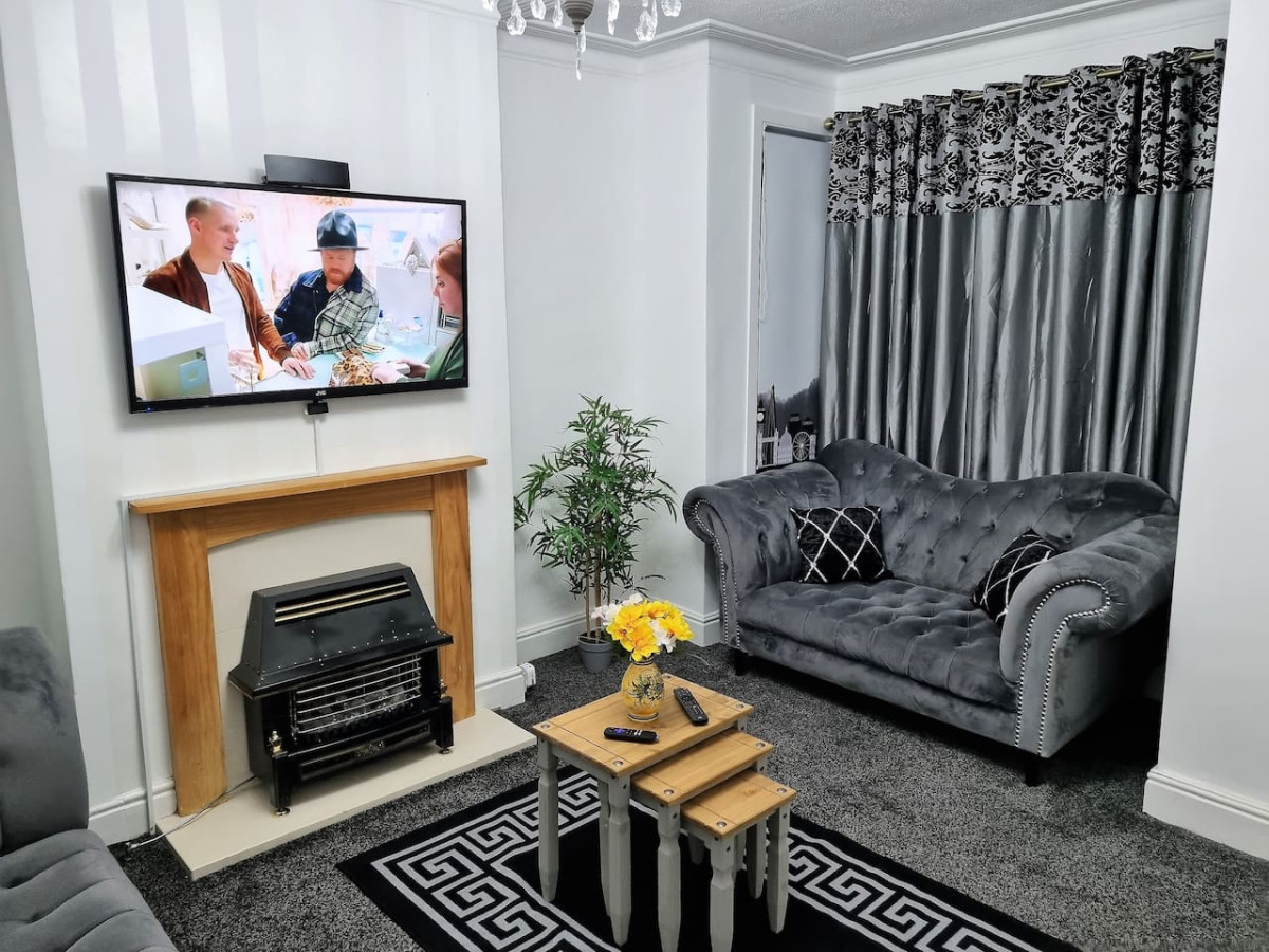 *12PR* Setup for your most relaxed & amazing stay + Free Parking + Free Fast WiFi * in 12 Parkfield Place - Property image 23 - VivreStays