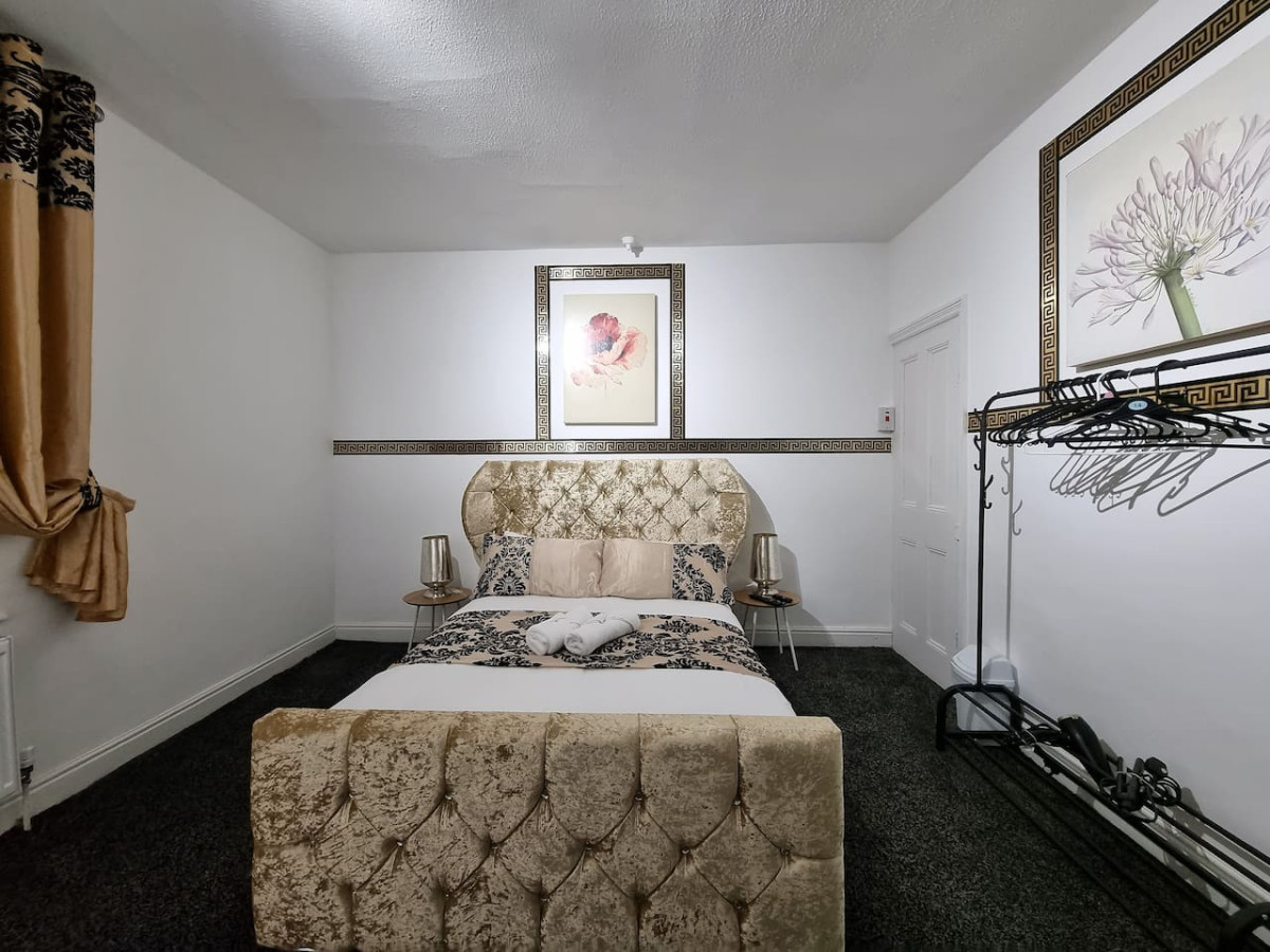 *12PR* Setup for your most relaxed & amazing stay + Free Parking + Free Fast WiFi * in 12 Parkfield Place - Property image 11 - VivreStays
