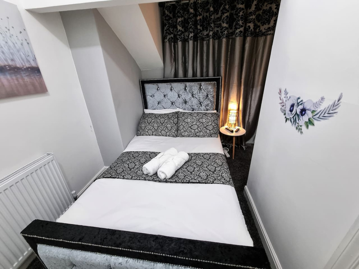 *12PR* Setup for your most relaxed & amazing stay + Free Parking + Free Fast WiFi * in 12 Parkfield Place - Property image 9 - VivreStays