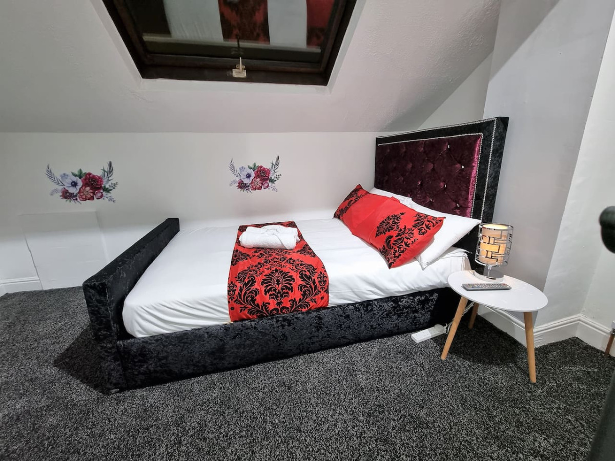 *12PR* Setup for your most relaxed & amazing stay + Free Parking + Free Fast WiFi * in 12 Parkfield Place - Property image 17 - VivreStays