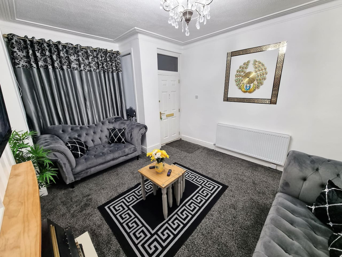 *12PR* Setup for your most relaxed & amazing stay + Free Parking + Free Fast WiFi * in 12 Parkfield Place - Property image 22 - VivreStays