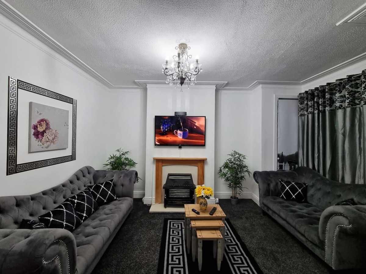 *12PR* Setup for your most relaxed & amazing stay + Free Parking + Free Fast WiFi * in 12 Parkfield Place - Property image 2 - VivreStays