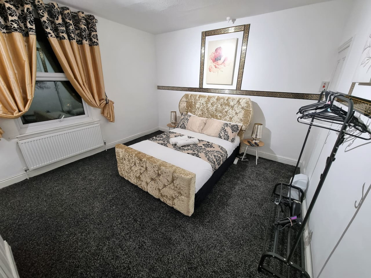 *12PR* Setup for your most relaxed & amazing stay + Free Parking + Free Fast WiFi * in 12 Parkfield Place - Property image 12 - VivreStays
