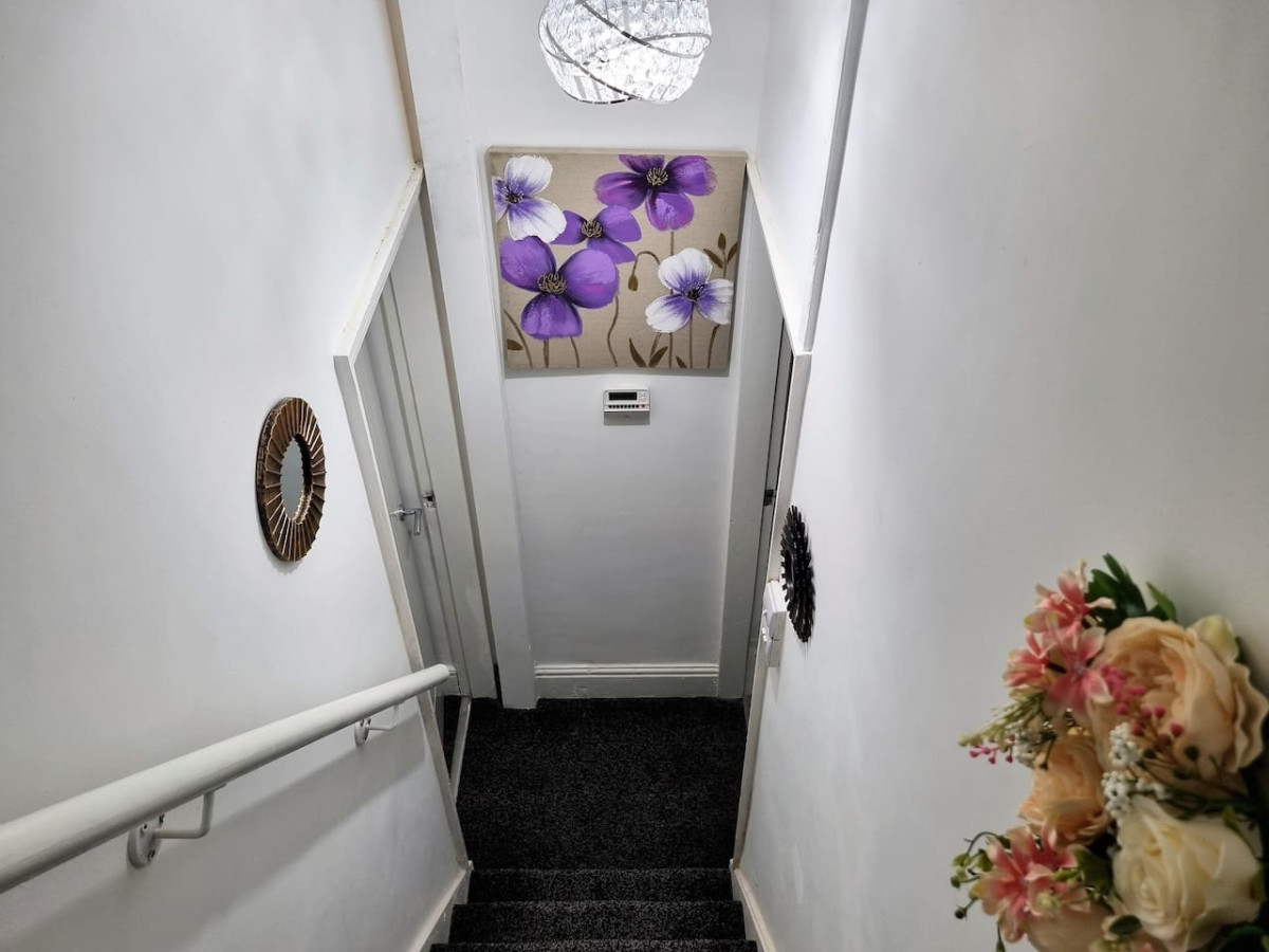 *12PR* Setup for your most relaxed & amazing stay + Free Parking + Free Fast WiFi * in 12 Parkfield Place - Property image 36 - VivreStays