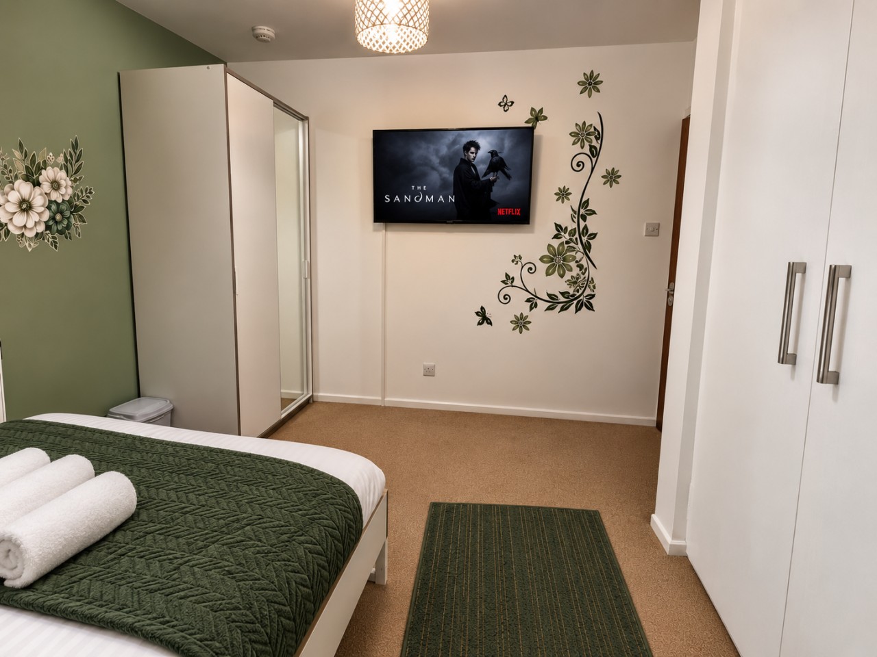 *F1*5GH* Setup for your most relaxed & amazing stay + Free Parking + Free Fast WiFi * in Greenhill House, 1 Green Hill Road Flat 15 - Property image 7 - VivreStays