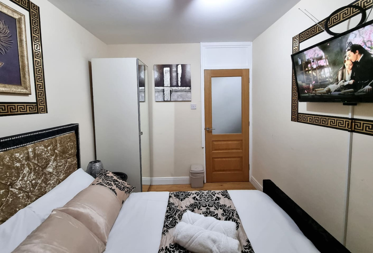 *F43NH* Setup for your most relaxed & Cosy stay + Free Parking + Free Fast WiFi * in Newhall Green Flat 43 Newhall - Property image 8 - VivreStays