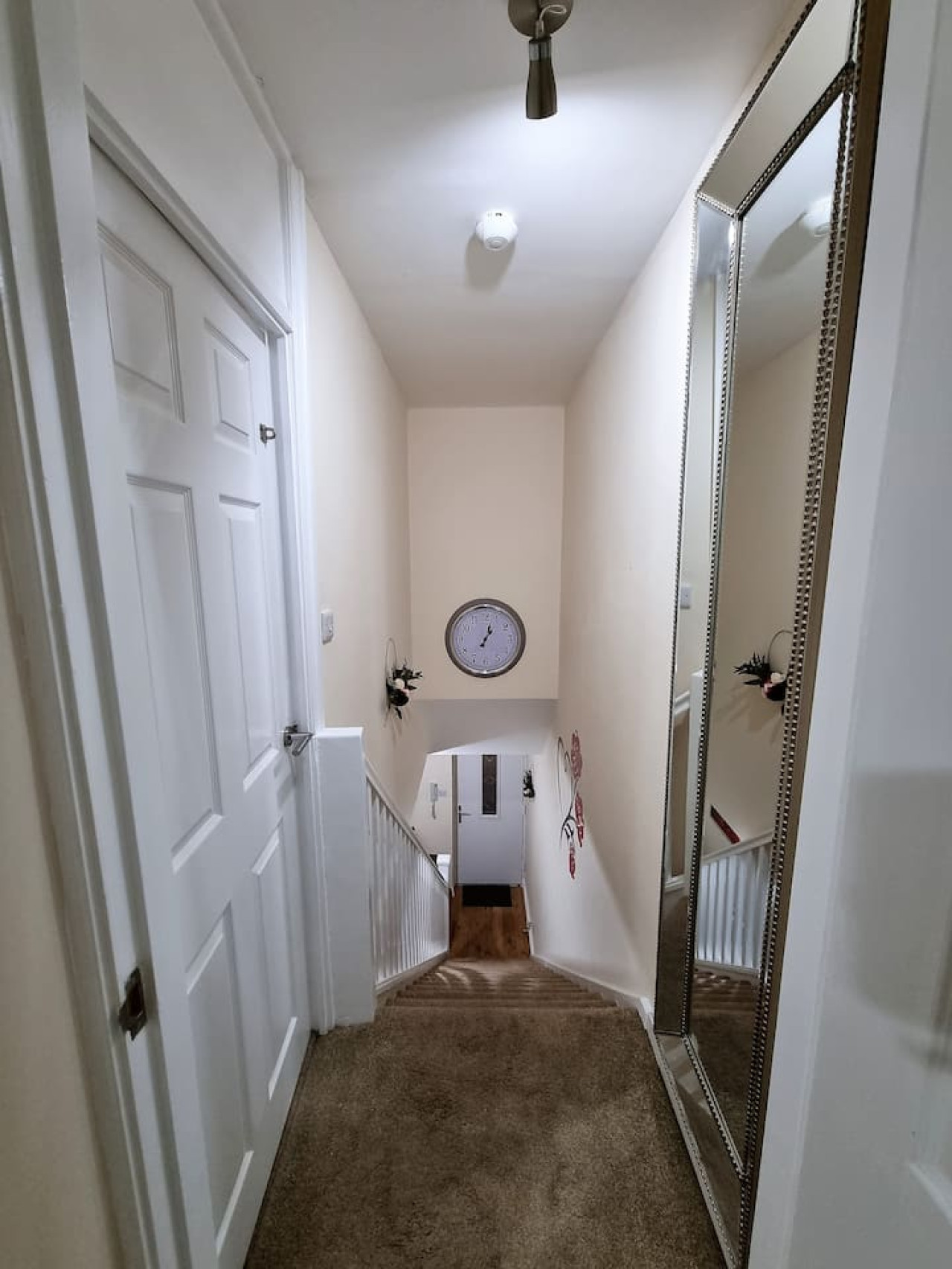 *F43NH* Setup for your most relaxed & Cosy stay + Free Parking + Free Fast WiFi * in Newhall Green Flat 43 Newhall - Property image 36 - VivreStays
