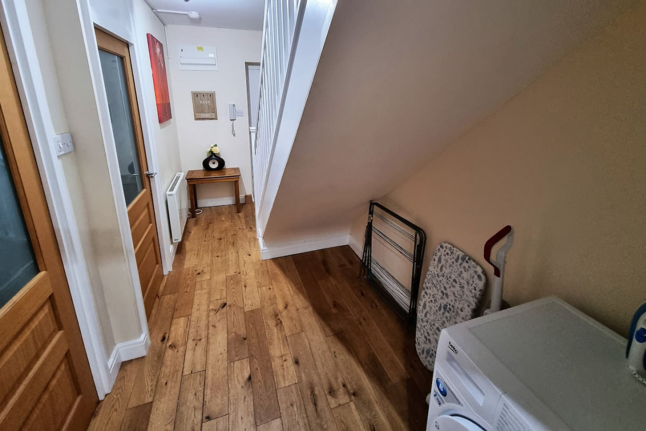 *F43NH* Setup for your most relaxed & Cosy stay + Free Parking + Free Fast WiFi * in Newhall Green Flat 43 Newhall - Property image 31 - VivreStays
