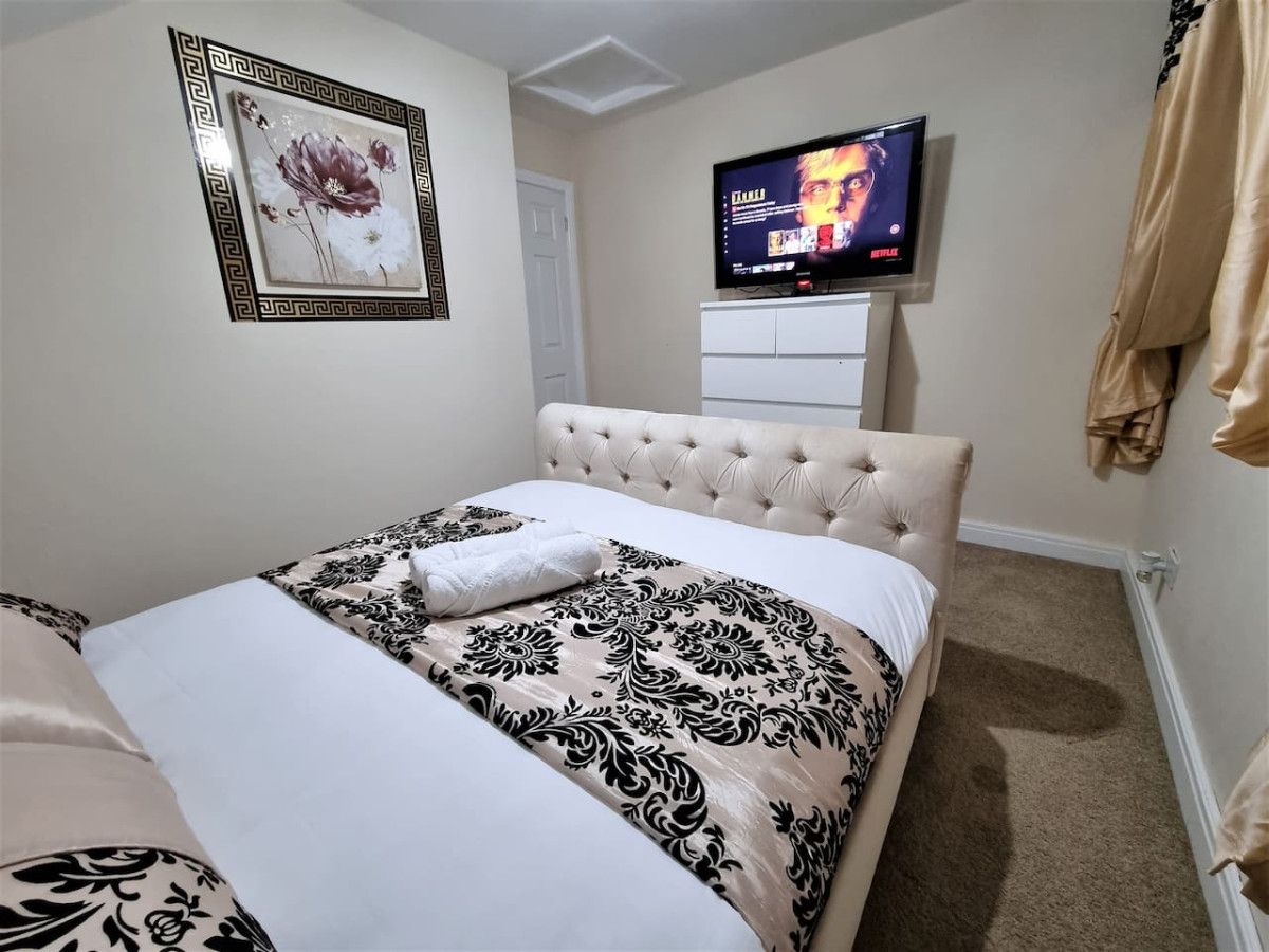 *F43NH* Setup for your most relaxed & Cosy stay + Free Parking + Free Fast WiFi * in Newhall Green Flat 43 Newhall - Property image 13 - VivreStays