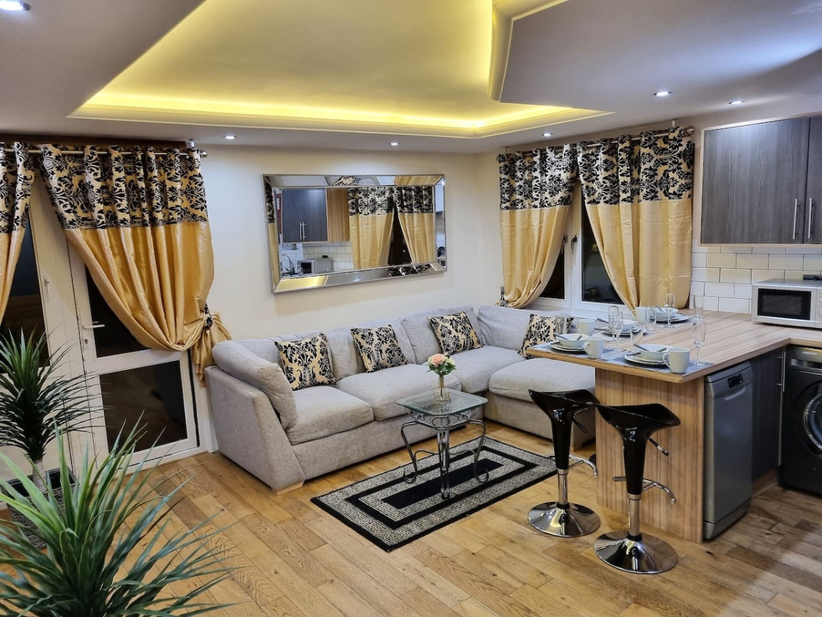 *F43NH* Setup for your most relaxed & Cosy stay + Free Parking + Free Fast WiFi * in Newhall Green Flat 43 Newhall - Property image 20 - VivreStays