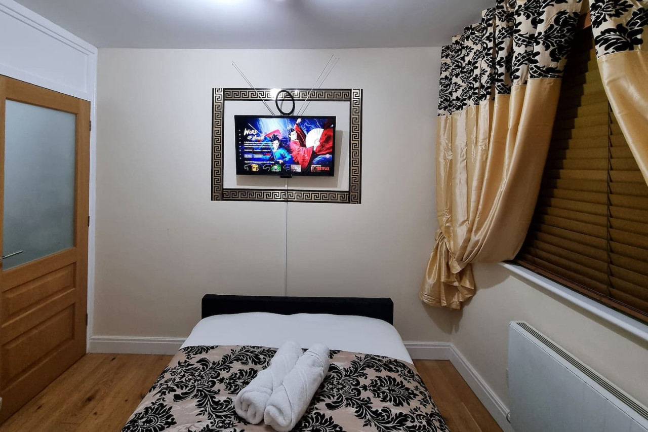 *F43NH* Setup for your most relaxed & Cosy stay + Free Parking + Free Fast WiFi * in Newhall Green Flat 43 Newhall - Property image 7 - VivreStays
