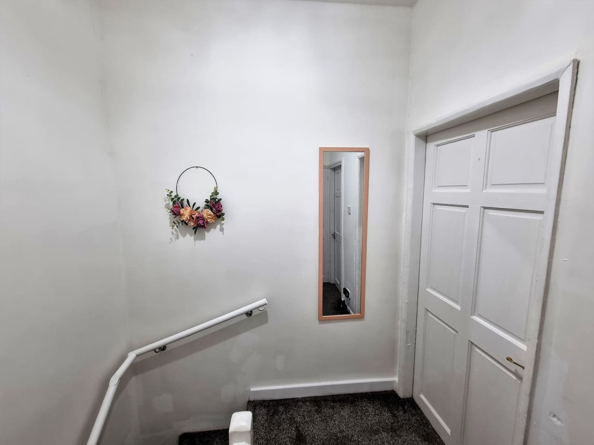 *6B7R* Setup for your most relaxed & amazing stay + Free Parking + Free Fast WiFi* in Vickers St, Morley, Leeds, UK - Property image 33 - VivreStays