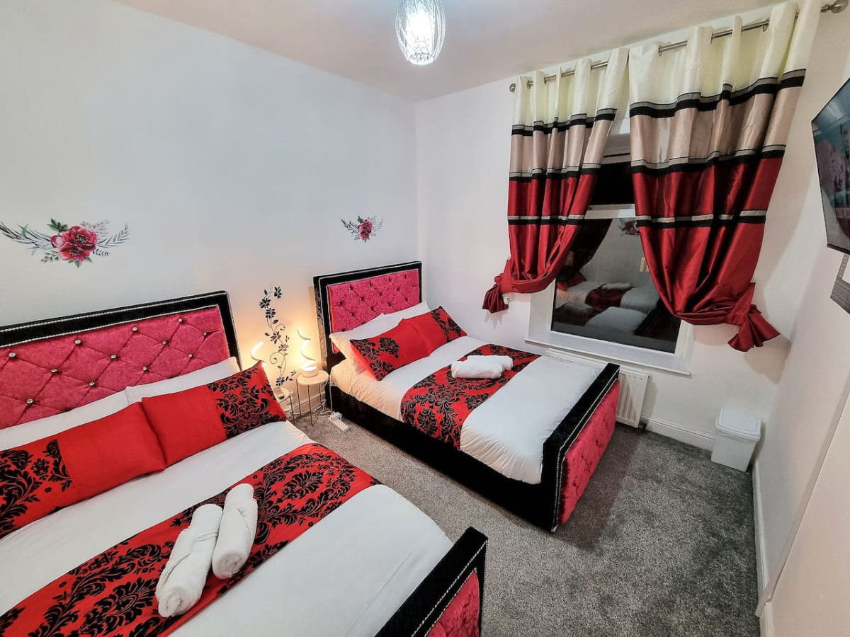 *6B7R* Setup for your most relaxed & amazing stay + Free Parking + Free Fast WiFi* serviced apartment - Morley - VivreStays
