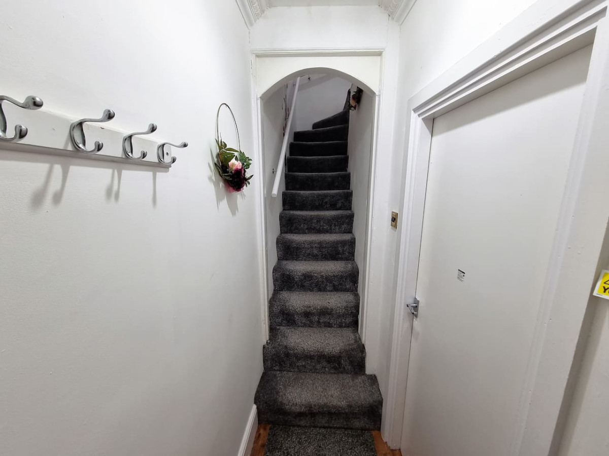 *6B7R* Setup for your most relaxed & amazing stay + Free Parking + Free Fast WiFi* in Vickers St, Morley, Leeds, UK - Property image 31 - VivreStays