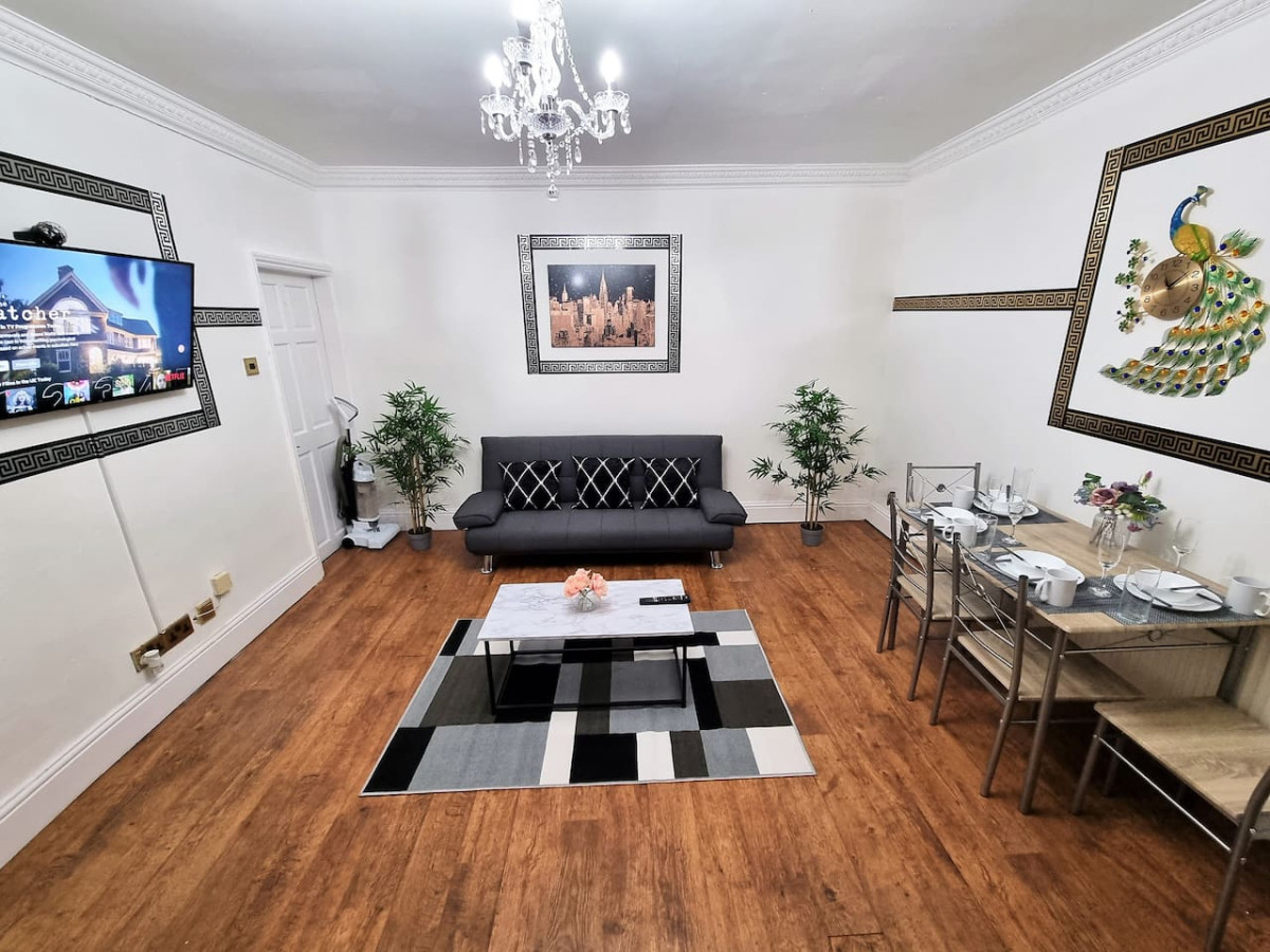 *6B7R* Setup for your most relaxed & amazing stay + Free Parking + Free Fast WiFi* in Vickers St, Morley, Leeds, UK - Property image 15 - VivreStays