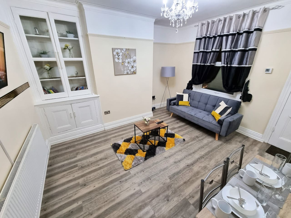 *6R* setup for your most amazing & relaxed stay + Free Parking + Free Fast WiFi * in 6 Runswick Avenue - Property image 11 - VivreStays