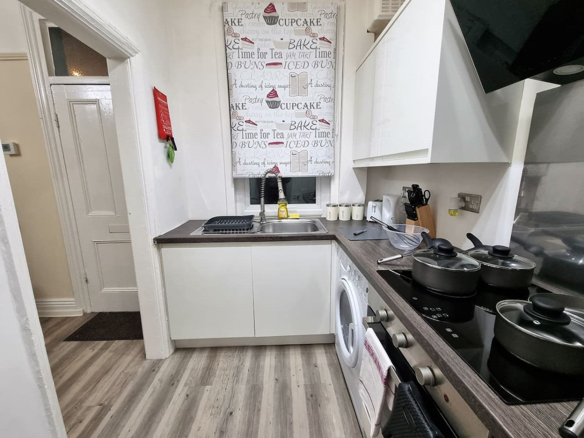 *6R* setup for your most amazing & relaxed stay + Free Parking + Free Fast WiFi * in 6 Runswick Avenue - Property image 16 - VivreStays