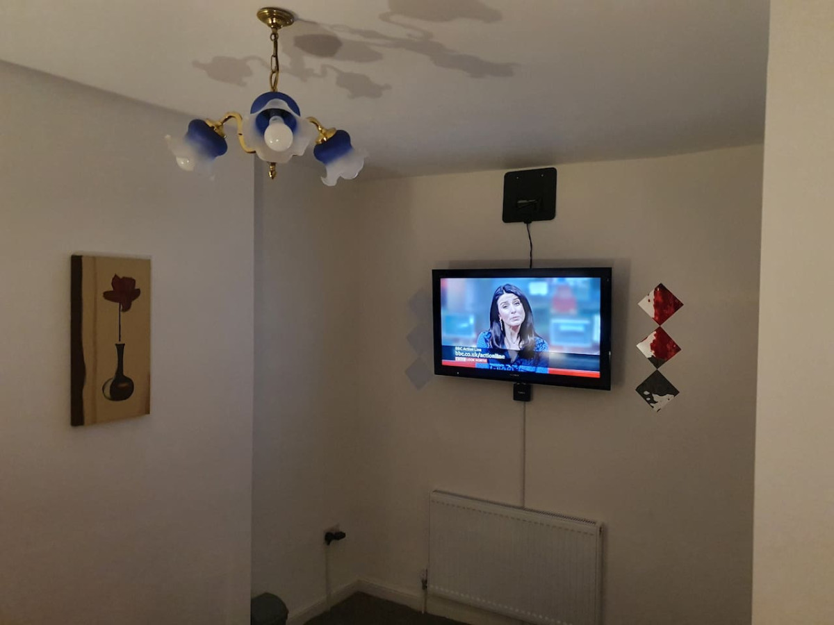 .12*JT* king bed cosy and lovely house + Free Parking + Free Fast WiFi . in 12 Johnson Terrace - Property image 22 - VivreStays