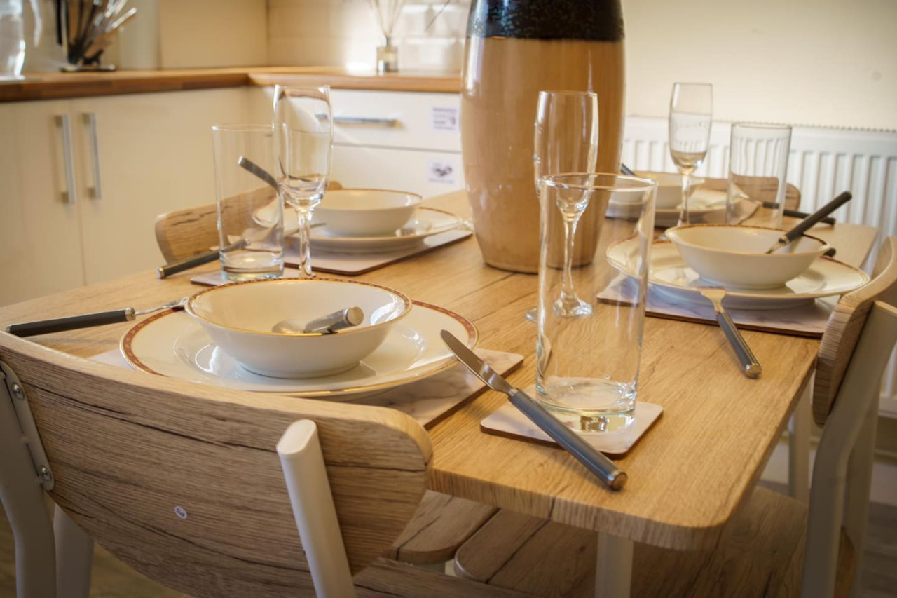 .12*JT* king bed cosy and lovely house + Free Parking + Free Fast WiFi . in 12 Johnson Terrace - Property image 25 - VivreStays