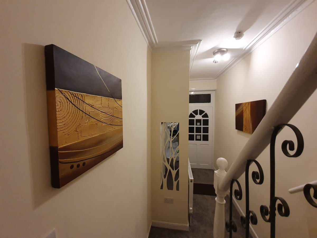 .12*JT* king bed cosy and lovely house + Free Parking + Free Fast WiFi . in 12 Johnson Terrace - Property image 38 - VivreStays