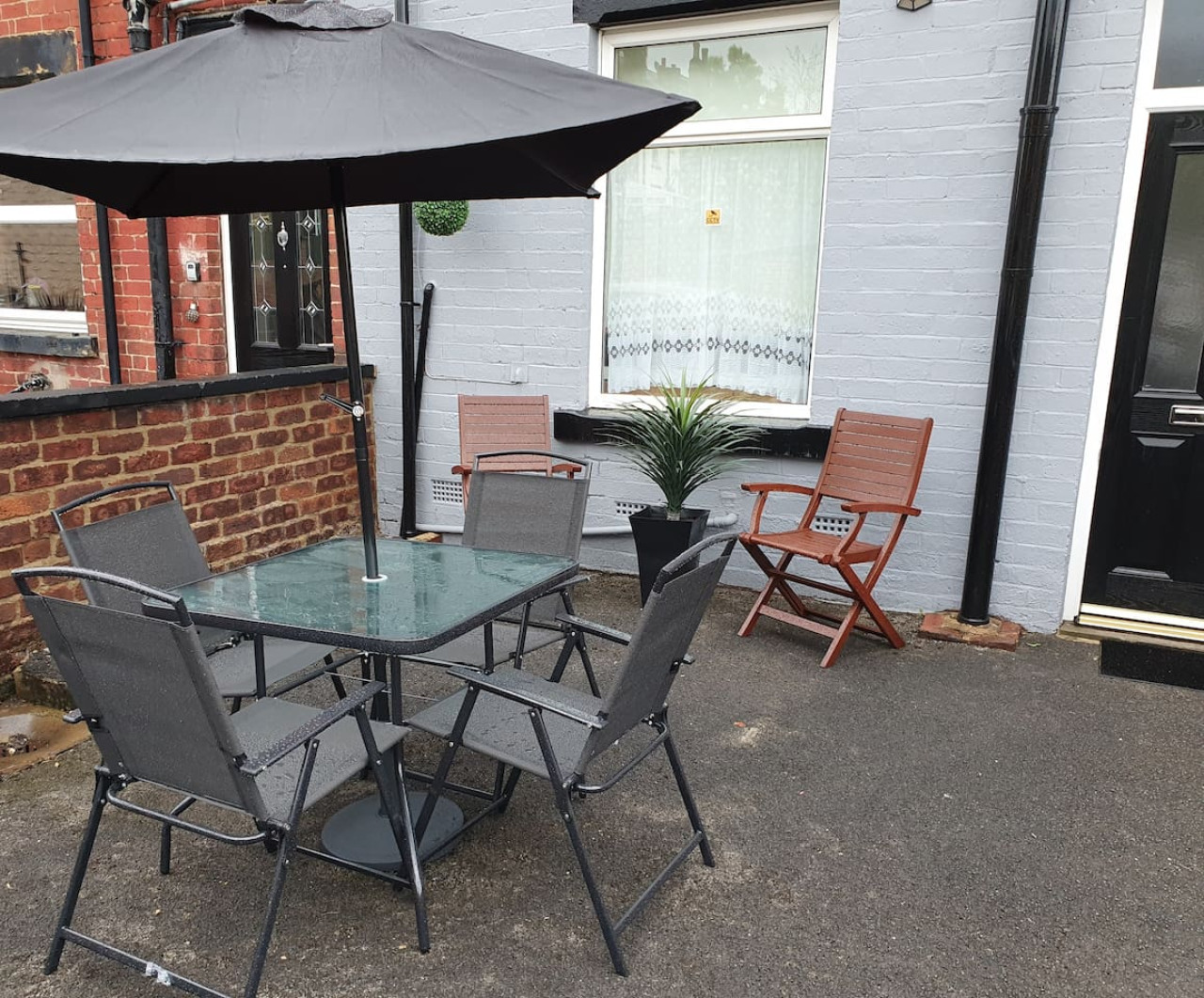 .12*JT* king bed cosy and lovely house + Free Parking + Free Fast WiFi . in 12 Johnson Terrace - Property image 34 - VivreStays