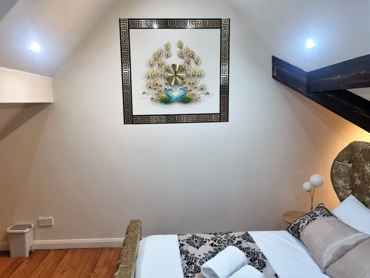*G11H* for a cosy luxurious lovely stay + Free Parking + Free Fast WiFi perfect for work or pleasure* in Green Hill Road flat 11, green hill house - Property image 8 - VivreStays