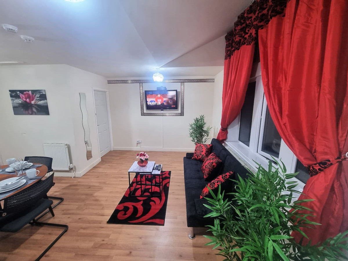 *G11H* for a cosy luxurious lovely stay + Free Parking + Free Fast WiFi perfect for work or pleasure* in Green Hill Road flat 11, green hill house - Property image 16 - VivreStays