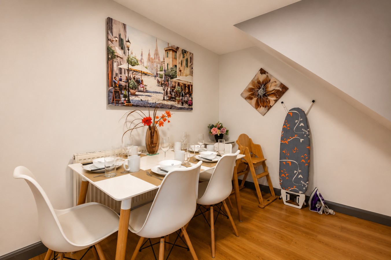 GreenHill Flat 2 for your Cosy stay +Private Parking in Greenhill House, 1 Green Hill Road - Property image 3 - VivreStays