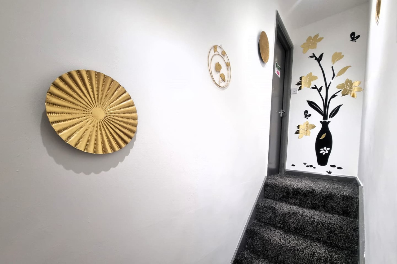 *F4GH for your most relaxed & Cosy stay + Parking in Greenhill House, 1 Green Hill Road - Property image 23 - VivreStays