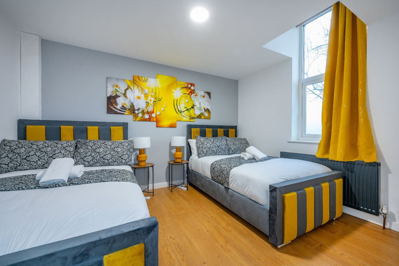 *F18GH* For relaxed & Cosy stay/Free Parking/WiFi in Green Hill Road - Property image 6 - VivreStays