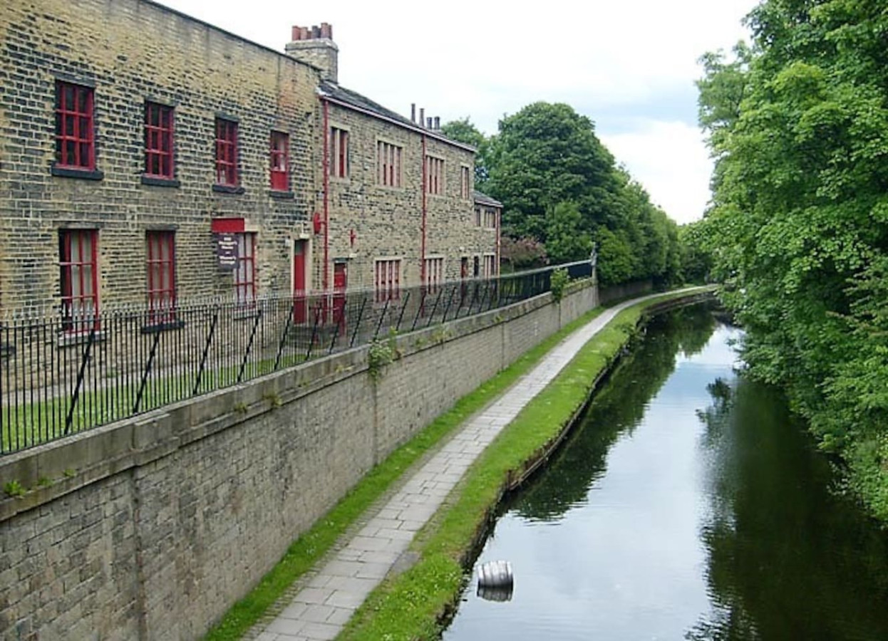 *F18GH* For relaxed & Cosy stay/Free Parking/WiFi in Green Hill Road - Property image 26 - VivreStays