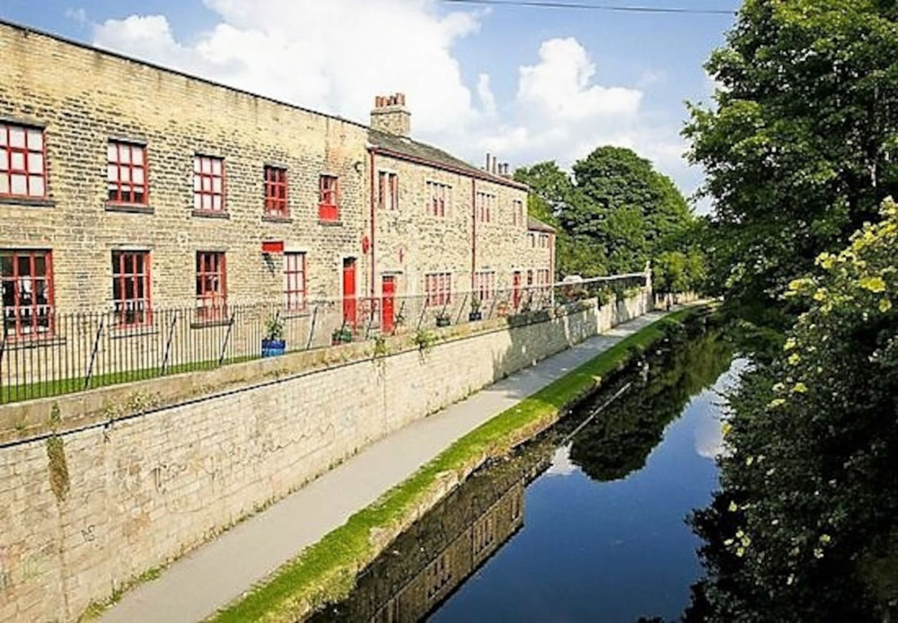 *F18GH* For relaxed & Cosy stay/Free Parking/WiFi in Green Hill Road - Property image 22 - VivreStays