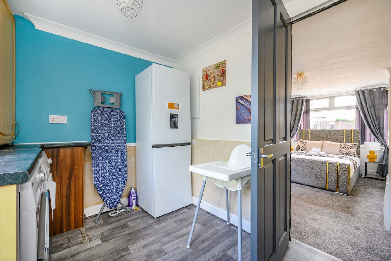 *328OL* For your relaxed & Cosy stay + Parking in 328 Oakwood Ln, Leeds LS8, UK - Property image 31 - VivreStays