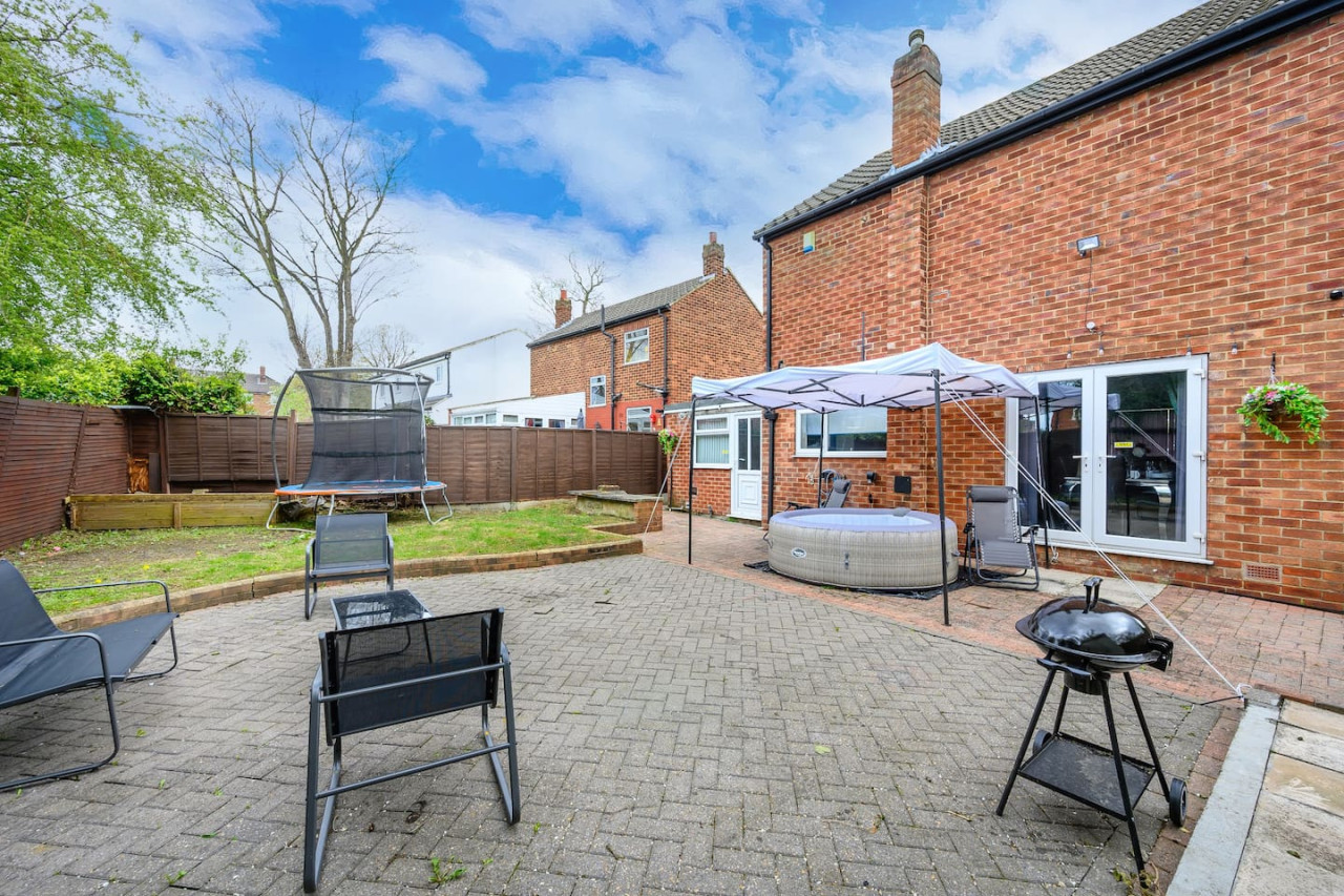 *328OL* For your relaxed & Cosy stay + Parking in 328 Oakwood Ln, Leeds LS8, UK - Property image 44 - VivreStays