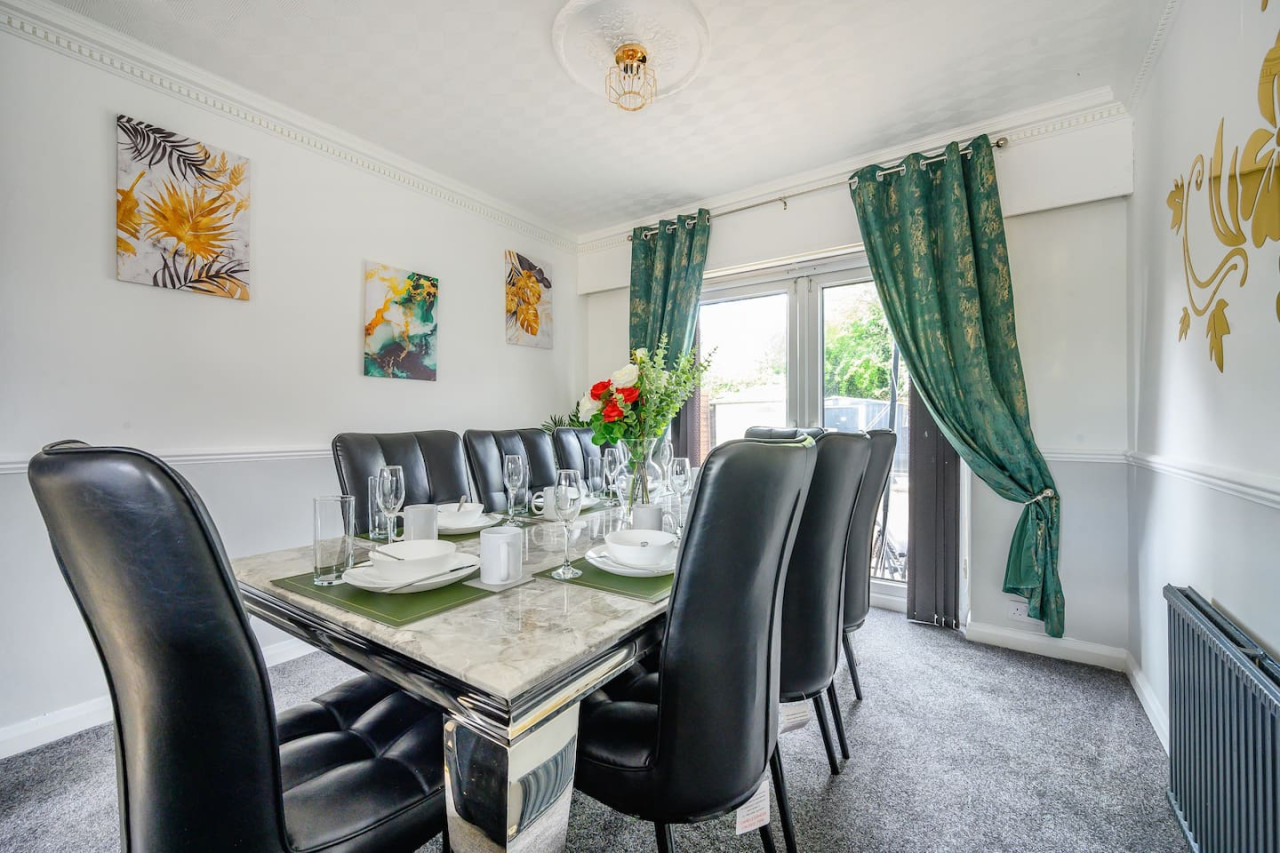 *328OL* For your relaxed & Cosy stay + Parking in 328 Oakwood Ln, Leeds LS8, UK - Property image 24 - VivreStays