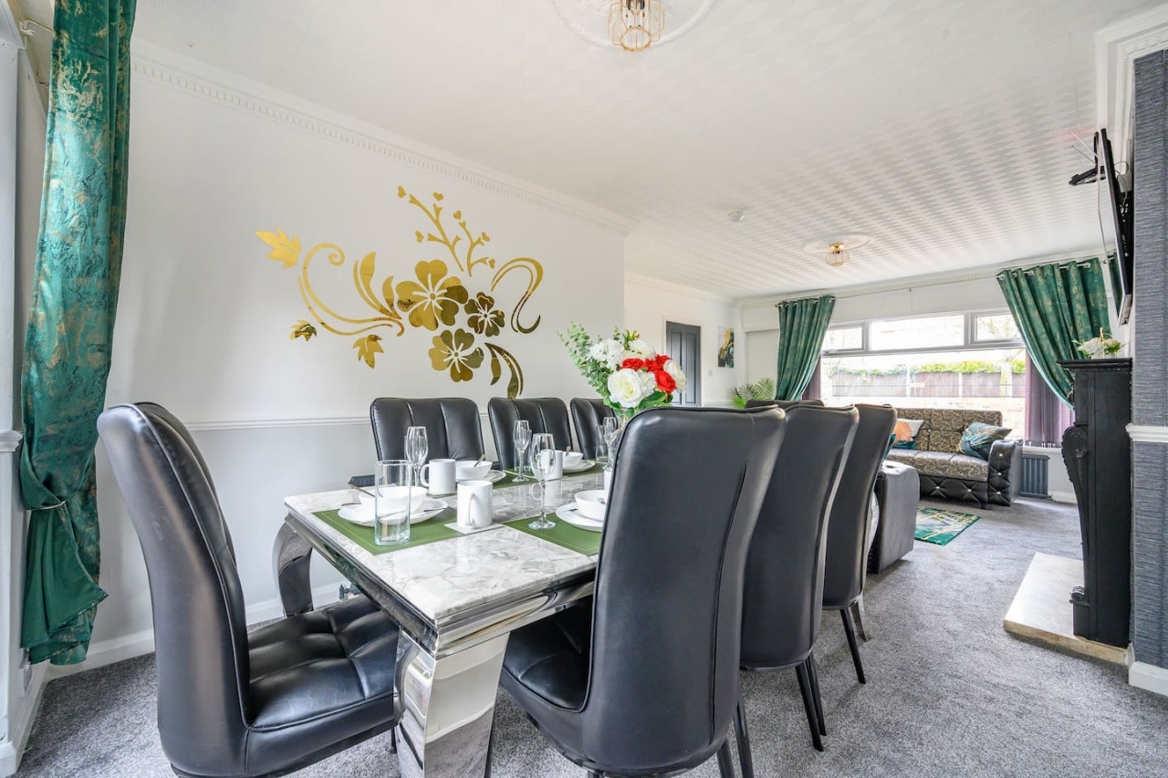 *328OL* For your relaxed & Cosy stay + Parking in 328 Oakwood Ln, Leeds LS8, UK - Property image 38 - VivreStays