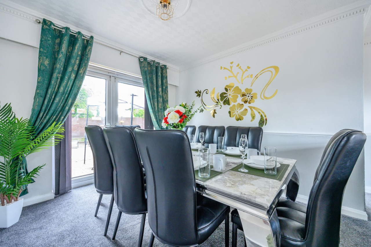 *328OL* For your relaxed & Cosy stay + Parking in 328 Oakwood Ln, Leeds LS8, UK - Property image 25 - VivreStays