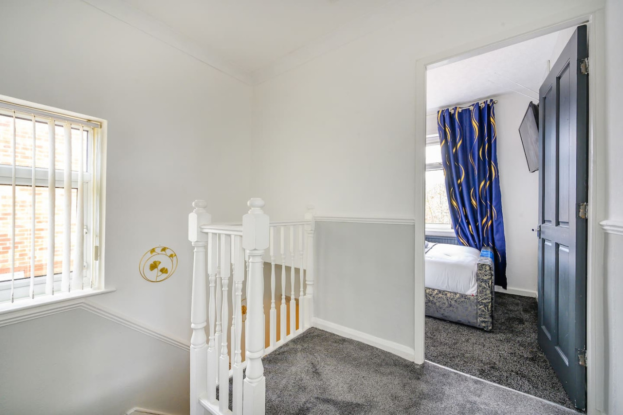 *328OL* For your relaxed & Cosy stay + Parking in 328 Oakwood Ln, Leeds LS8, UK - Property image 46 - VivreStays